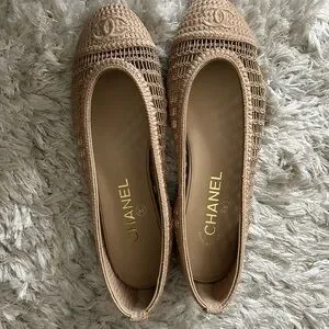 CHANEL バレリーナ・シャネル 37,5 CHANEL | Shoes | Chanel Raffia Ballerina 375 | Poshmark